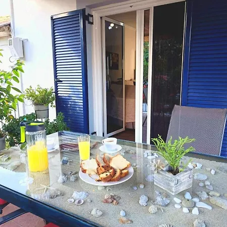 Giota's 100m Fro The * Karavomylos