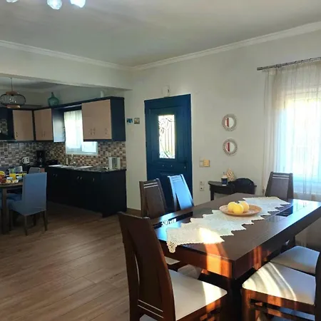 Giota's 100m Fro The * Karavomylos