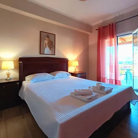 Giota's 100m Fro The דירה *