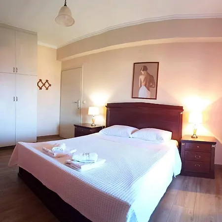 דירה Giota's 100m Fro The *